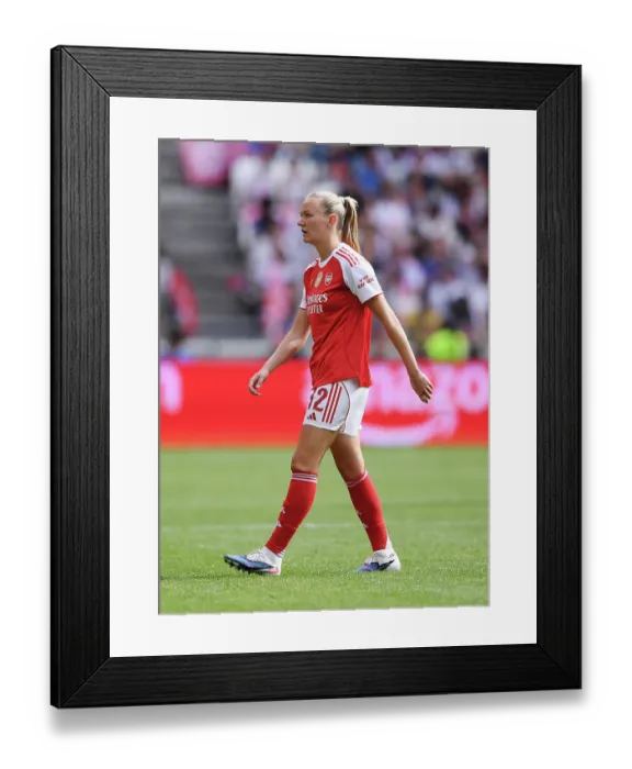 Framed Print : OL Lyonnes v Arsenal FC - UEFA Women's Champions League 2025 / 26 Semi-Final Second Leg OL Lyonnes v Arsenal FC - UEFA Women's Champions League 2025 / 26 Semi-Final Second Leg