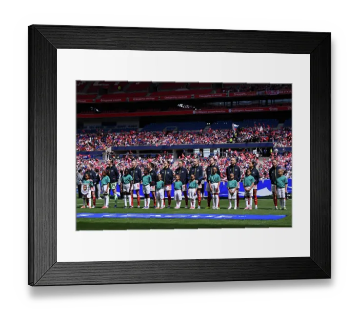 Framed Print : OL Lyonnes v Arsenal FC - UEFA Women's Champions League 2025 / 26 Semi-Final Second Leg OL Lyonnes v Arsenal FC - UEFA Women's Champions League 2025 / 26 Semi-Final Second Leg