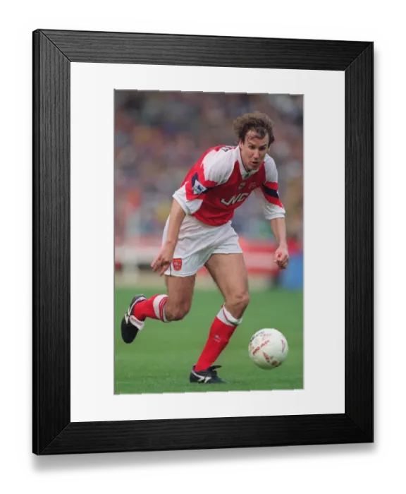 Framed Print : Paul Merson in Action: Arsenal's League Cup Triumph over Sheffield Wednesday at Wembley, 1993