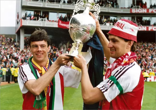 David O Leary and Tony Adams with the League Championship Trophy