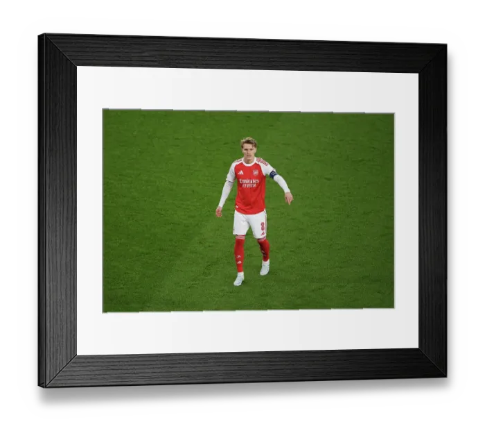 Framed Print : Arsenal FC v Atletico de Madrid - UEFA Champions League 2025 / 26 Semi Final Second Leg