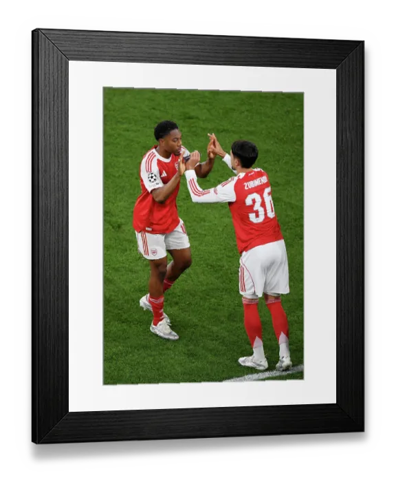 Framed Print : Arsenal FC v Atletico de Madrid - UEFA Champions League 2025 / 26 Semi Final Second Leg