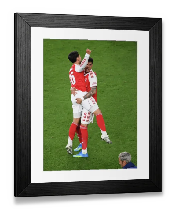 Framed Print : Arsenal FC v Atletico de Madrid - UEFA Champions League 2025 / 26 Semi Final Second Leg