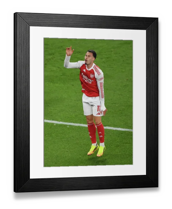 Framed Print : Arsenal FC v Atletico de Madrid - UEFA Champions League 2025 / 26 Semi Final Second Leg