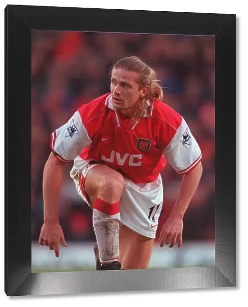 Emmanuel Petit: The Key Player in Arsenal's Unforgettable 1997 / 98 Double Victory