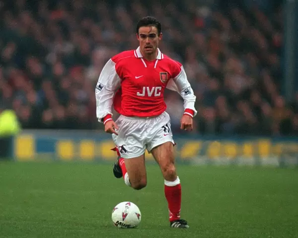 Marc Overmars: Key Player in Arsenal's Double Victory, 1997 / 98