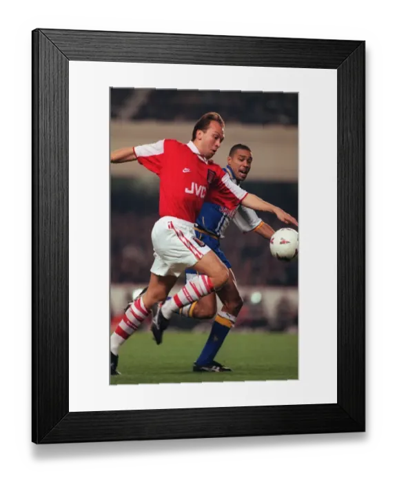 Framed Print : David Platt (Arsenal) and Des Walker (Sheffield Wednesday) Framed Print : David Platt (Arsenal) and Des Walker (Sheffield Wednesday)