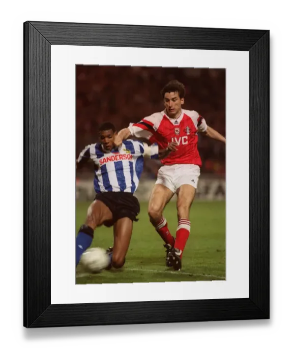 Framed Print : Alan Smith (Arsenal) and Carlton Palmer (Sheff Wed) Framed Print : Alan Smith (Arsenal) and Carlton Palmer (Sheff Wed)