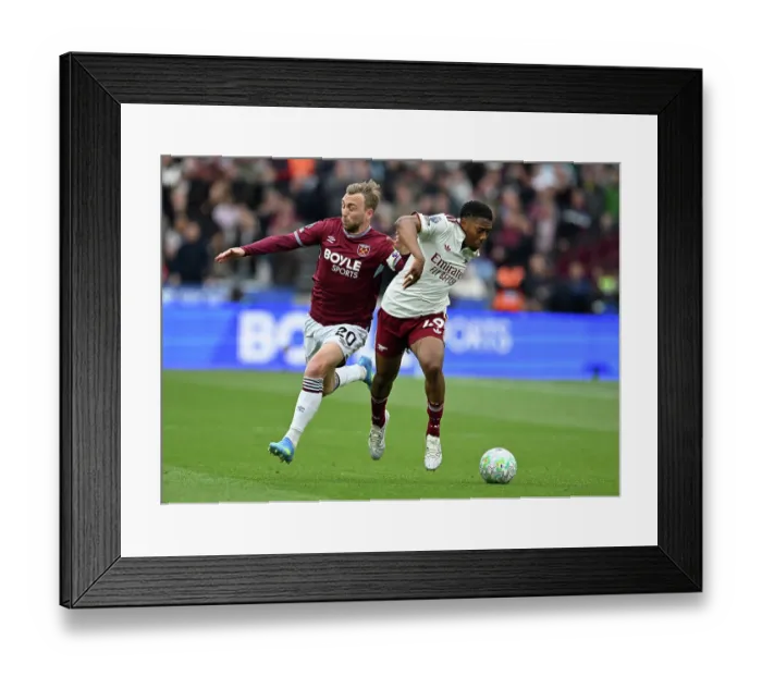 Framed Print : West Ham United v Arsenal - Premier League