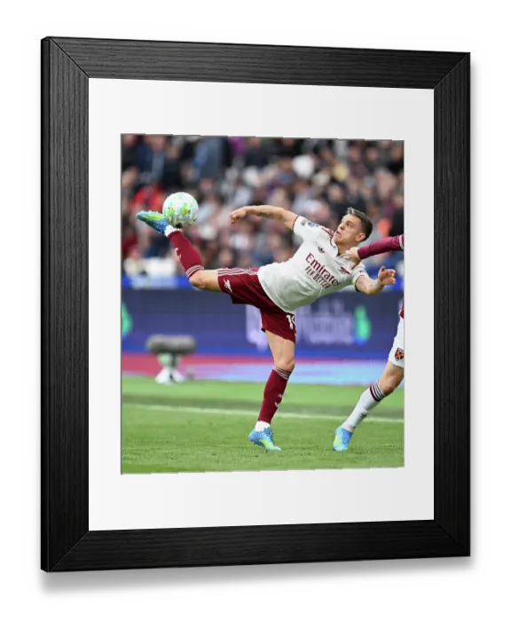 Framed Print : West Ham United v Arsenal - Premier League
