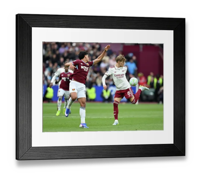 Framed Print : West Ham United v Arsenal - Premier League Framed Print : West Ham United v Arsenal - Premier League