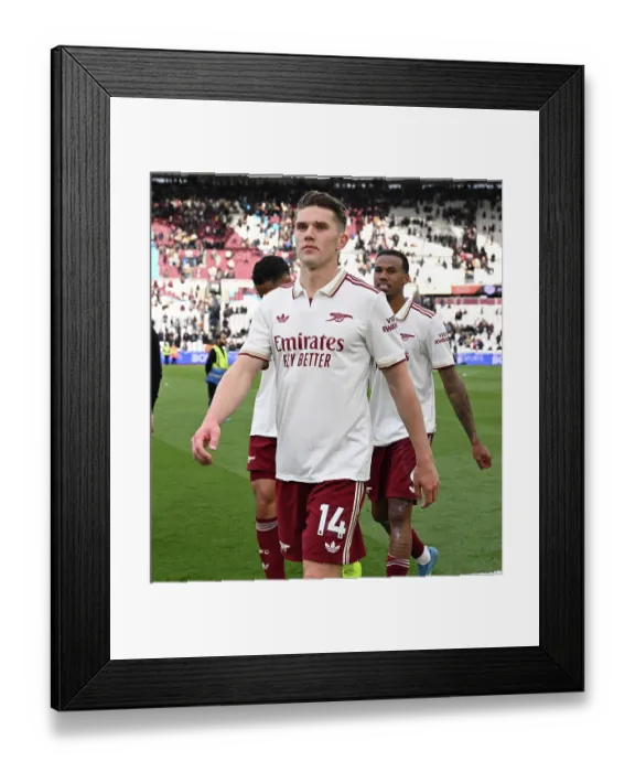 Framed Print : West Ham United v Arsenal - Premier League Framed Print : West Ham United v Arsenal - Premier League