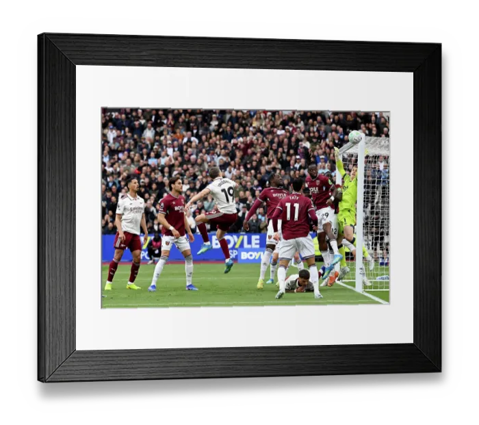 Framed Print : West Ham United v Arsenal - Premier League