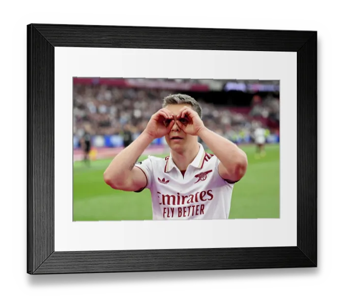 Framed Print : West Ham United v Arsenal - Premier League