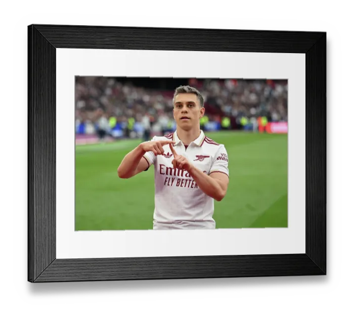 Framed Print : West Ham United v Arsenal - Premier League