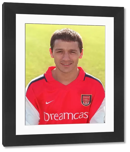 Nelson Vivas (Arsenal), Arsenal Training Ground, Shenley, Hertfordshire, 9  /  2  /  2001