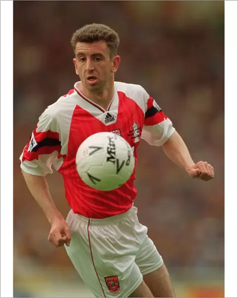 Nigel Winterburn at the 1993 FA Cup Final: Arsenal's Triumph over Sheffield Wednesday