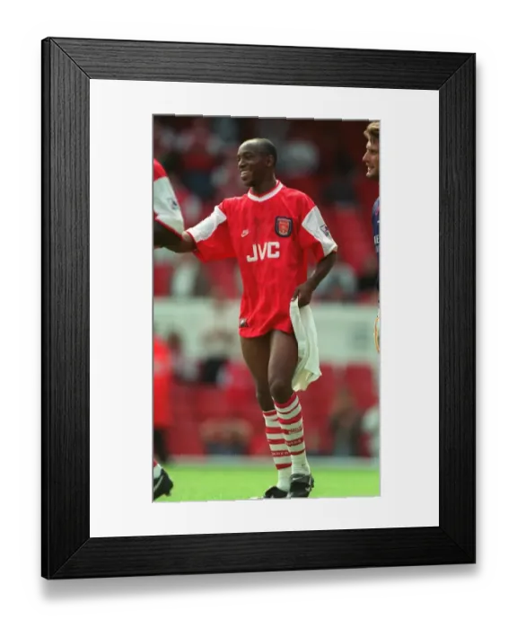 Framed Print : Ian Wright (Arsenal) with his shorts in his hands Framed Print : Ian Wright (Arsenal) with his shorts in his hands