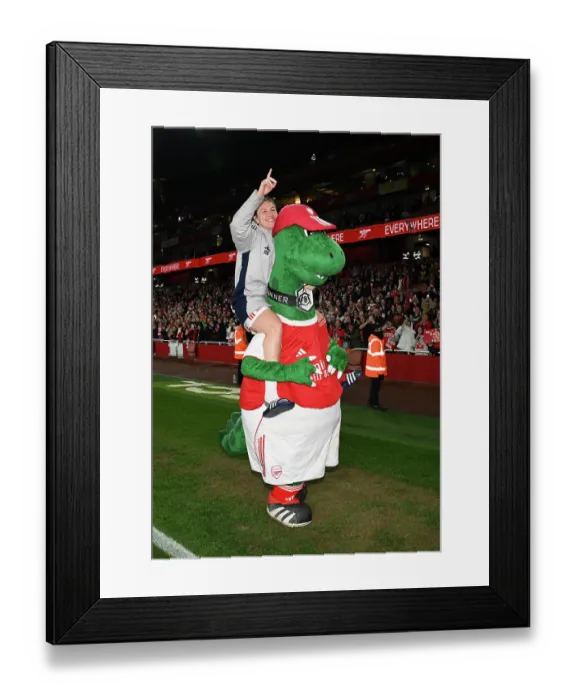 Framed Print : Arsenal v Everton - Barclays Women's Super League Arsenal v Everton - Barclays Women's Super League