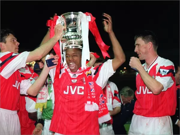 Ian Wright with the FA Cup flanked by David O Leary and Andy Linighan