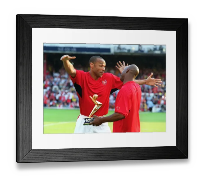 Framed Print : Martin Keown's Testimonial: Arsenal XI vs England XI, Highbury, London, May 17, 2004