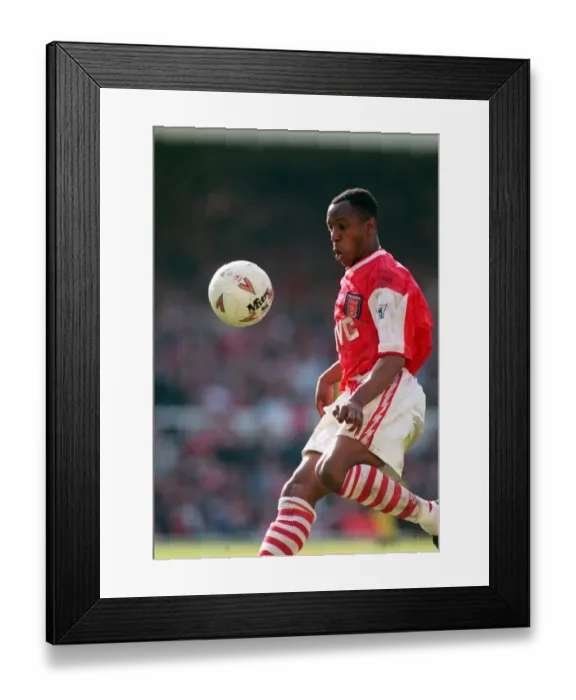 Framed Print : Ian Wright: Arsenal's Legendary Striker