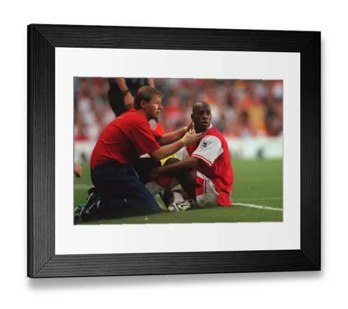 Framed Print : Ian Wright (Arsenal) and Physio Gary Lewin Framed Print : Ian Wright (Arsenal) and Physio Gary Lewin