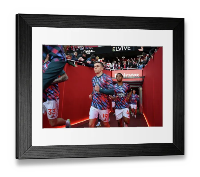 Framed Print : Arsenal v Burnley - Premier League