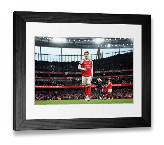 Framed Print : Arsenal v Burnley - Premier League