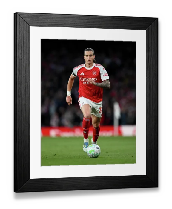 Framed Print : Arsenal v Burnley - Premier League Framed Print : Arsenal v Burnley - Premier League
