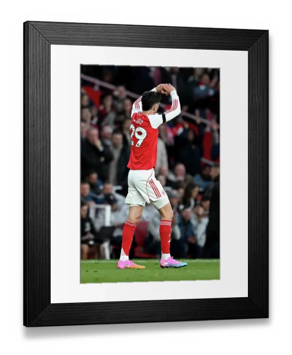 Framed Print : Arsenal v Burnley - Premier League