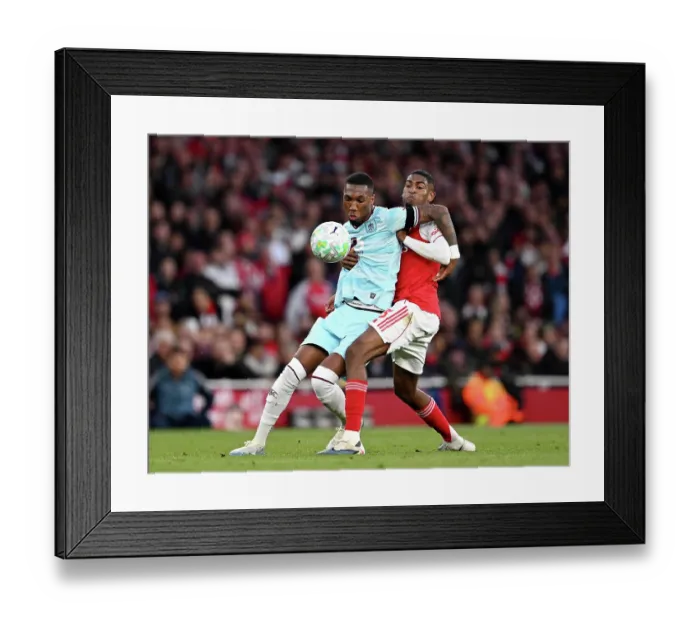 Framed Print : Arsenal v Burnley - Premier League
