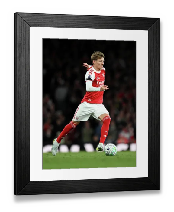 Framed Print : Arsenal v Burnley - Premier League Framed Print : Arsenal v Burnley - Premier League