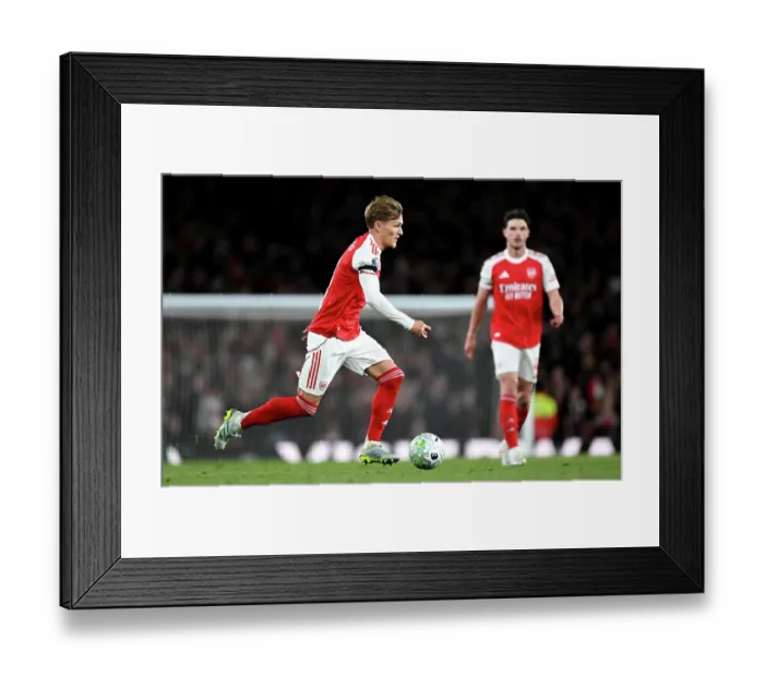Framed Print : Arsenal v Burnley - Premier League