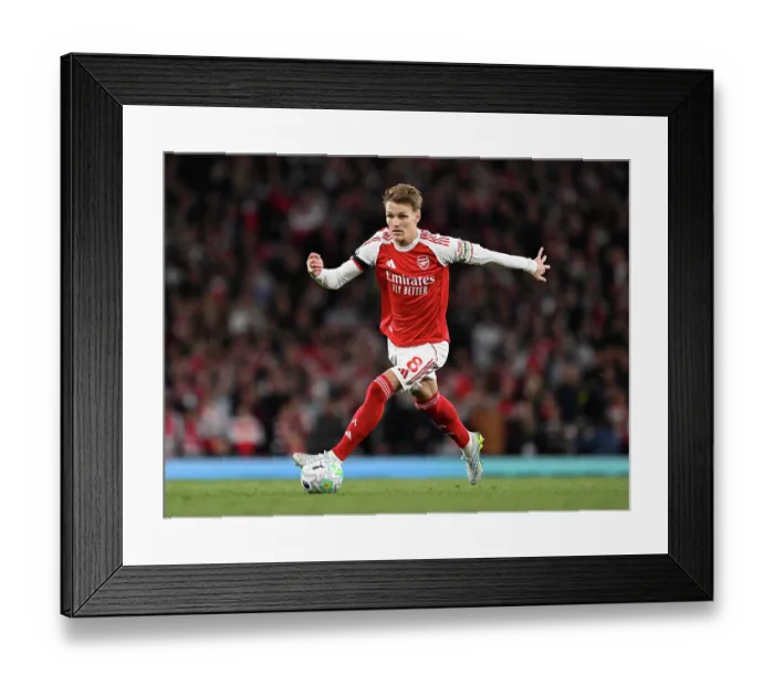 Framed Print : Arsenal v Burnley - Premier League Framed Print : Arsenal v Burnley - Premier League