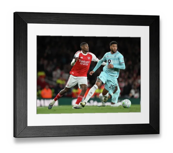Framed Print : Arsenal v Burnley - Premier League Framed Print : Arsenal v Burnley - Premier League