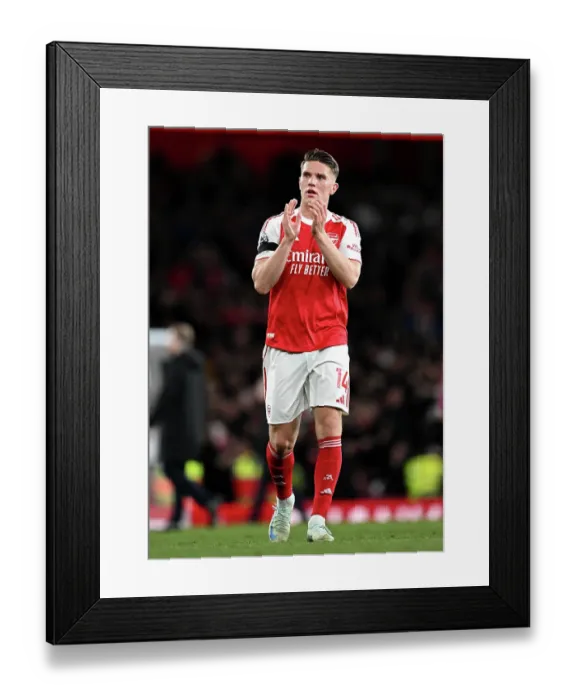 Framed Print : Arsenal v Burnley - Premier League Framed Print : Arsenal v Burnley - Premier League