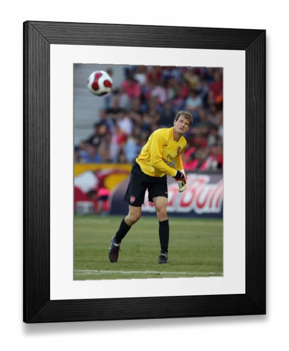Framed Print : Arsenal's Unbeatable Wall: Jens Lehmann's Historic Shutout Against Salzburg