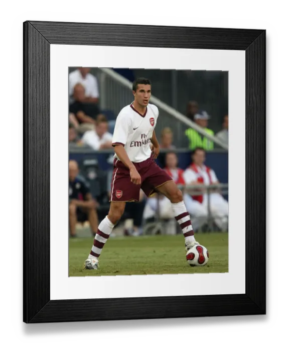 Framed Print : Robin van Persie's Thrilling Debut: Arsenal's 1-0 Victory over Salzburg, 2007