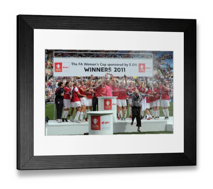Framed Print : Arsenal Ladies Triumph in FA Cup Final: 2-0 Win over Bristol Academy