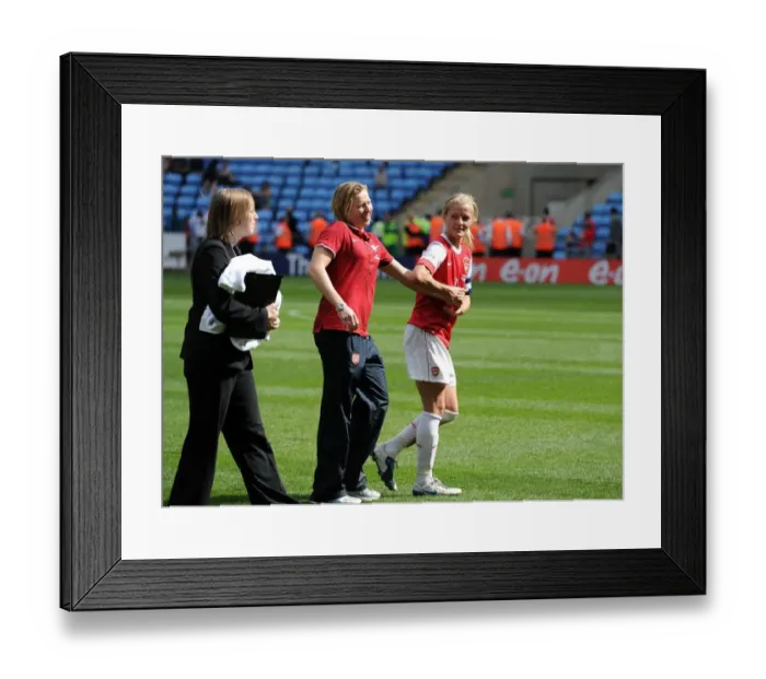 Framed Print : Jayne Ludlow and Katie Chapman (Arsenal). Arsenal Ladies 2: 0 Bristol Academy