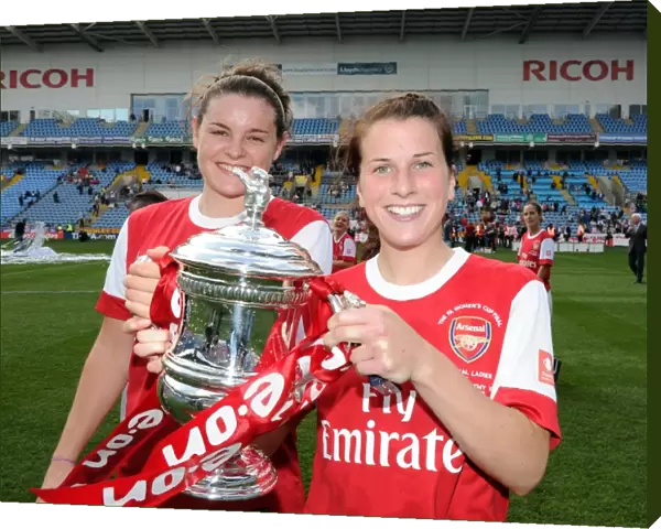 Jennifer Beattie and Niamh Fahey (Arsenal) with the FA Cup Trophy. Arsenal Ladies 2