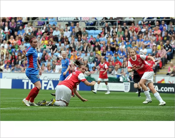 Julie Fleeting scores Arsenals 2nd goal. Arsenal Ladies 2: 0 Bristol Academy