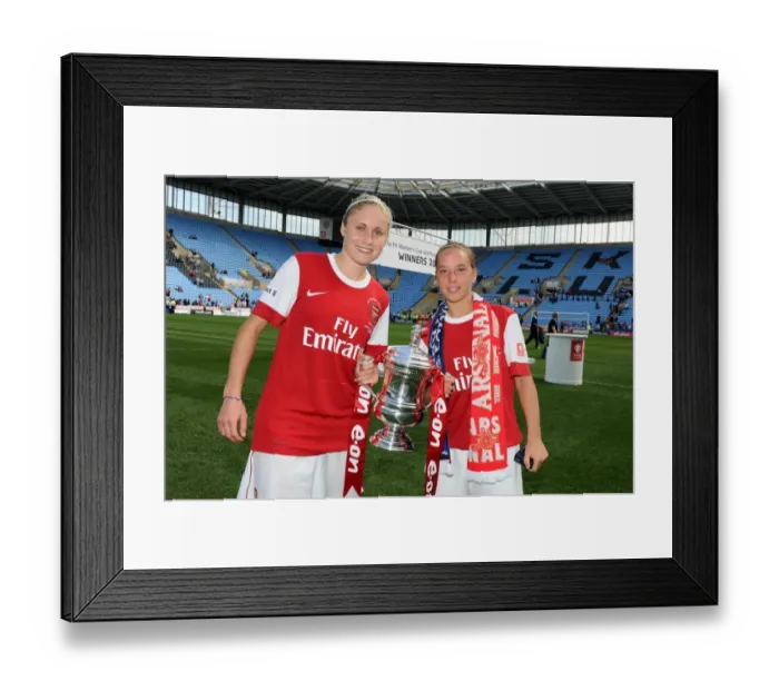 Framed Print : Steph Houghton and Jordan Nobbs (Arsenal) with the FA Cup Trophy. Arsenal Ladies 2