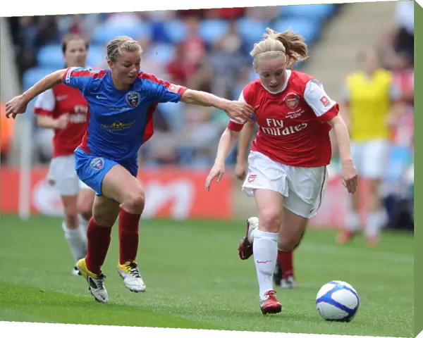 Kim Little (Arsenal) Anouk Hoogendijk (Bristol). Arsenal Ladies 2: 0 Bristol Academy
