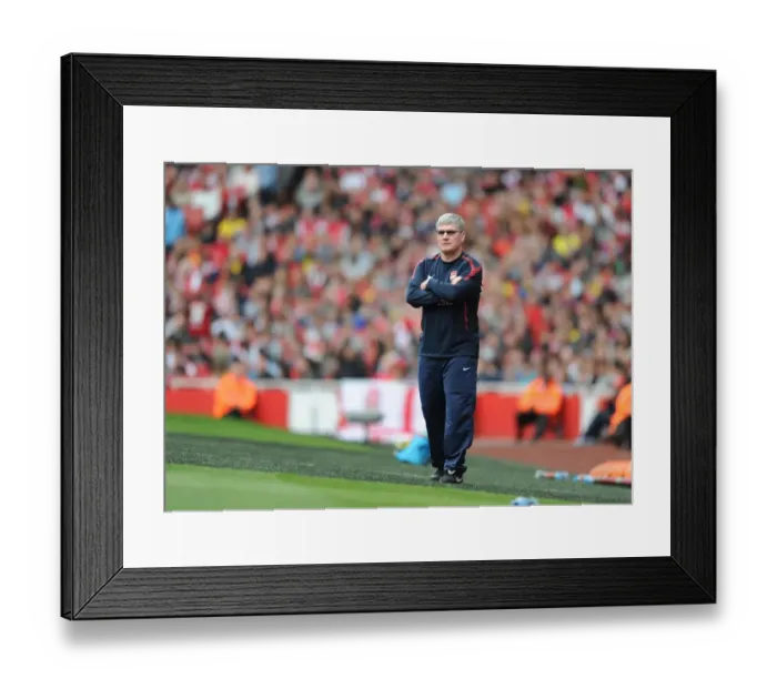 Framed Print : Arsenla assistant manager Pat Rice. Arsenal 1: 2 Aston Villa, Barclays Premier League