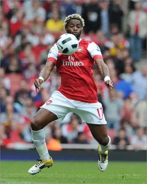 Alex Song (Arsenal). Arsenal 1: 2 Aston Villa. Barclays Premier League. Emirates Stadium