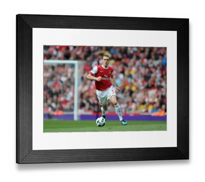 Framed Print : Arsenal Suffers Defeat: Thomas Vermaelen vs Aston Villa, Barclays Premier League (15 / 5 / 11)