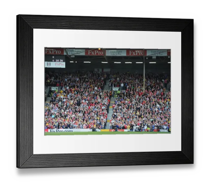 Framed Print : Arsenal Fans. Fulham 2: 2 Arsenal, Barclays Premier League, Craven Cottage