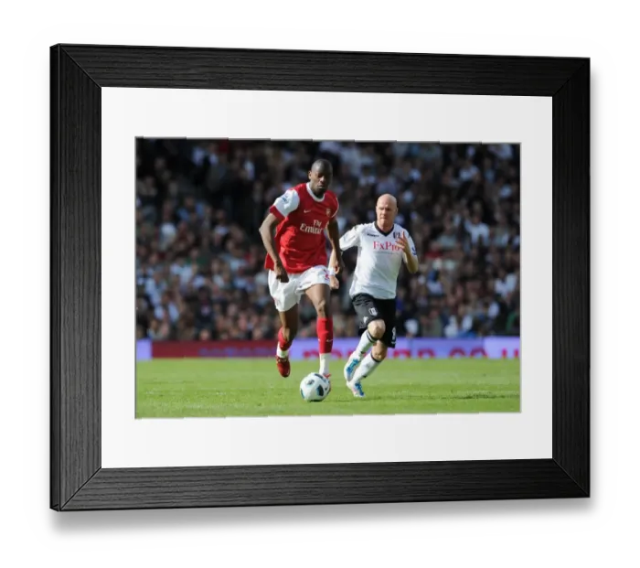 Framed Print : Abou Diaby (Arsenal) Andrew Johnson (Fulham). Fulham 2: 2 Arsenal, Barclays Premier League Framed Print : Abou Diaby (Arsenal) Andrew Johnson (Fulham). Fulham 2: 2 Arsenal, Barclays Premier League